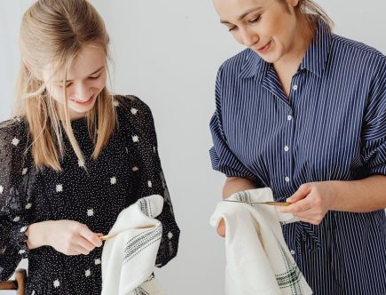 découvrez des conseils pratiques et astuces pour organiser et réaliser efficacement les tâches ménagères au quotidien. simplifiez votre routine domestique grâce à nos méthodes éprouvées.