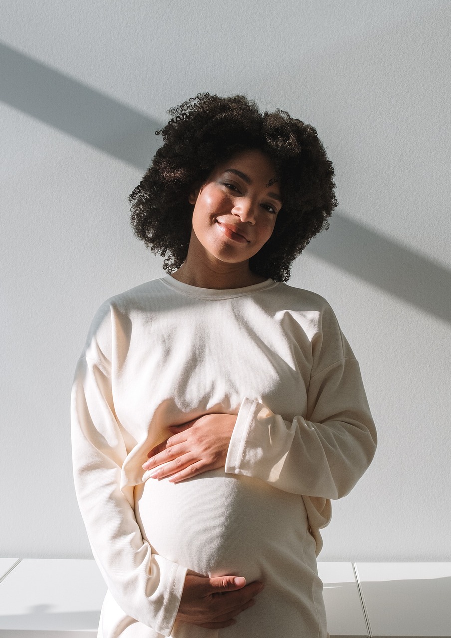 découvrez des idées créatives ettouchantes pour annoncer votre grossesse à vos proches. que ce soit avec des photos, des mots tendres ou des événements spéciaux, apprenez à partager cette merveilleuse nouvelle de manière mémorable.