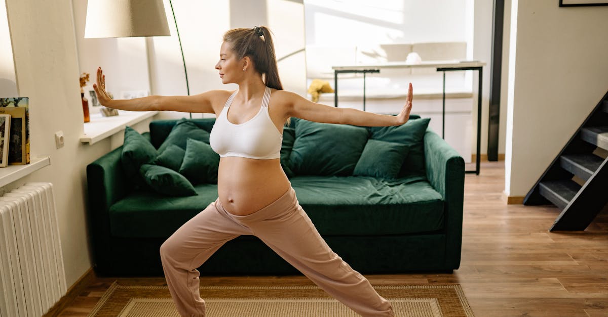 découvrez des exercices adaptés à la grossesse pour renforcer votre corps, améliorer votre bien-être et préparer votre accouchement. profitez de conseils pratiques et de routines sécurisées pour rester active et en pleine forme pendant cette période spéciale.