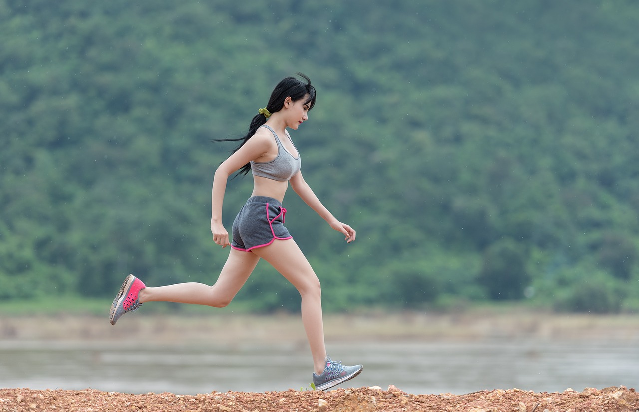 découvrez des exercices adaptés pour les mamans après l'accouchement. retrouvez votre forme en douceur grâce à notre guide complet sur l'exercice postpartum, incluant des conseils sur la récupération, la remise en forme et le bien-être.