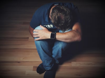 Baby blues : comprendre les causes et les symptômes après l’accouchement