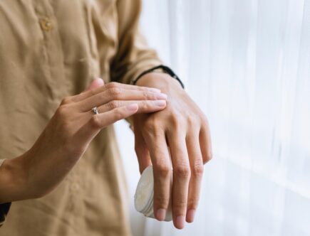 soins prénatals : suivez une surveillance médicale complète pour assurer la santé de la future maman et du bébé tout au long de la grossesse.